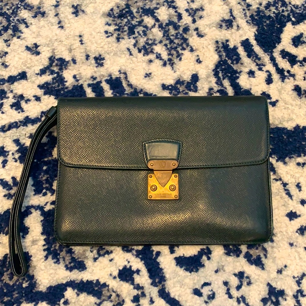 RARE Authentic vintage Louis Vuitton clutch/purse